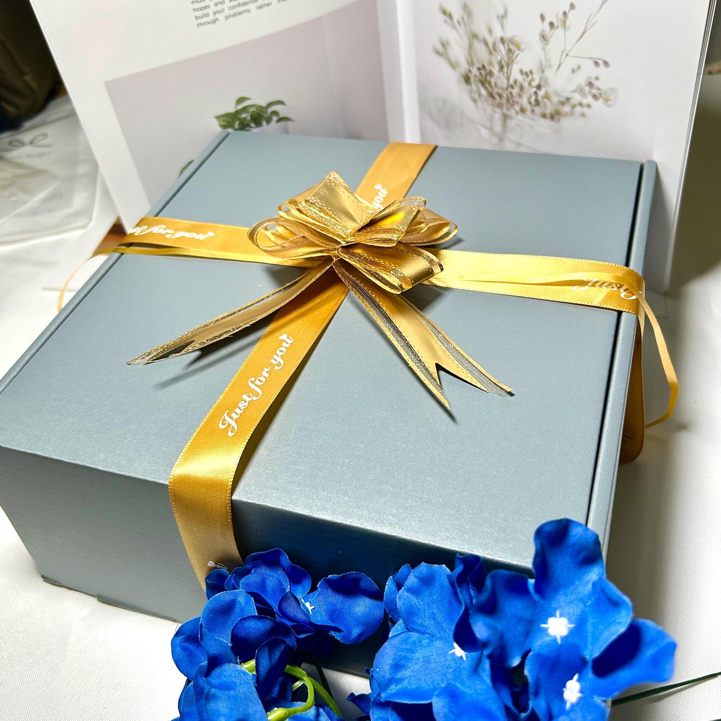 Personalized gift box with Mug, Leather Gloves, Tea & More All Occasion Gift Set for Garden lover, Man/Woman